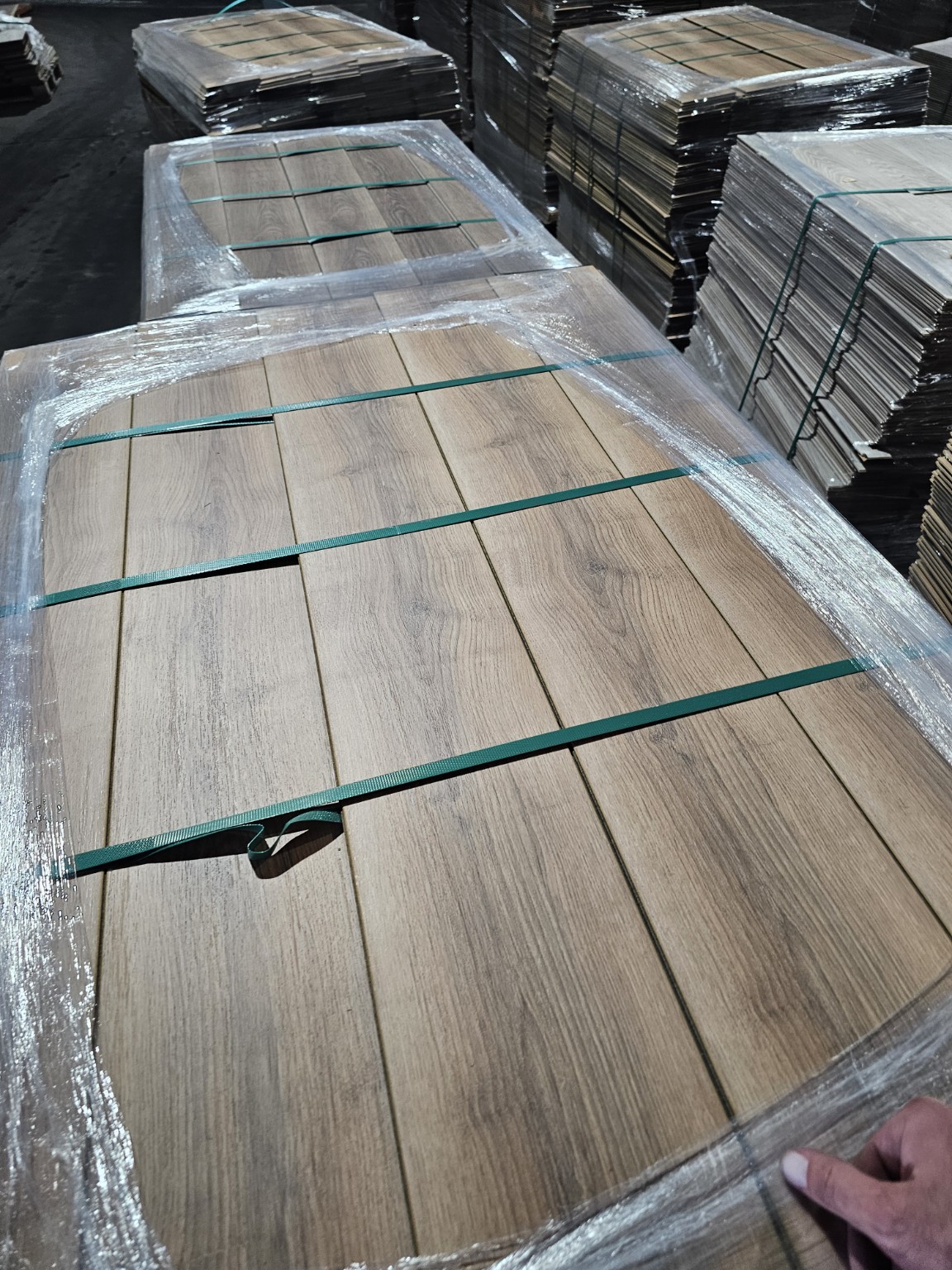 Hybrid resilient flooring color option