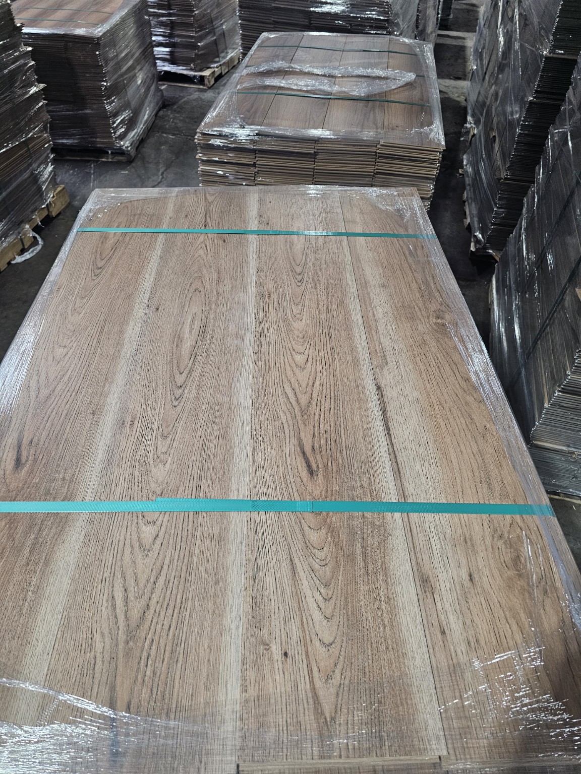 $400 full-pallet laminate flooring option