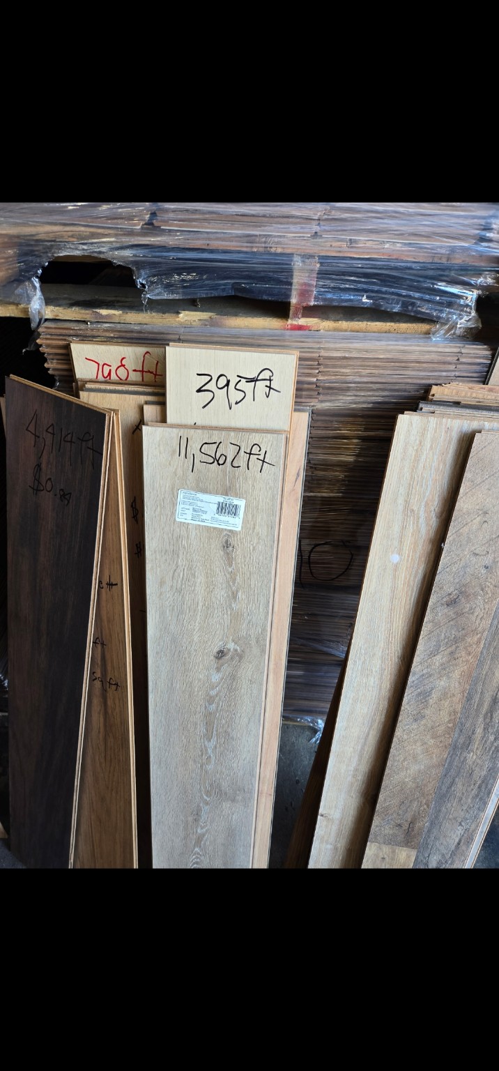Waterproof laminate flooring color option